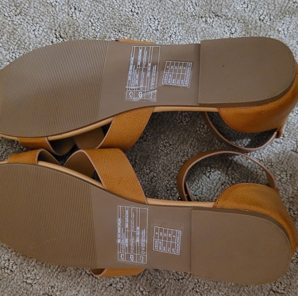 Leather Tan Sandals- Forever 21 - Picture 5 of 5